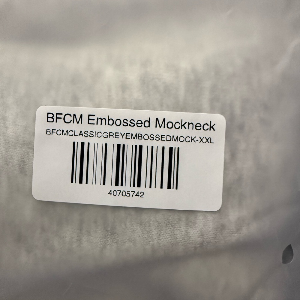 Parke Mockneck, embossed gray size XXL NWT - Picture 6 of 6